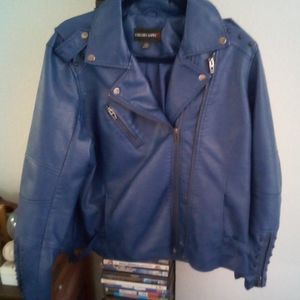 Colleen Lopez XLblue leather. Kate& Mallory 2Xwhite leather, Dennis basso L blac